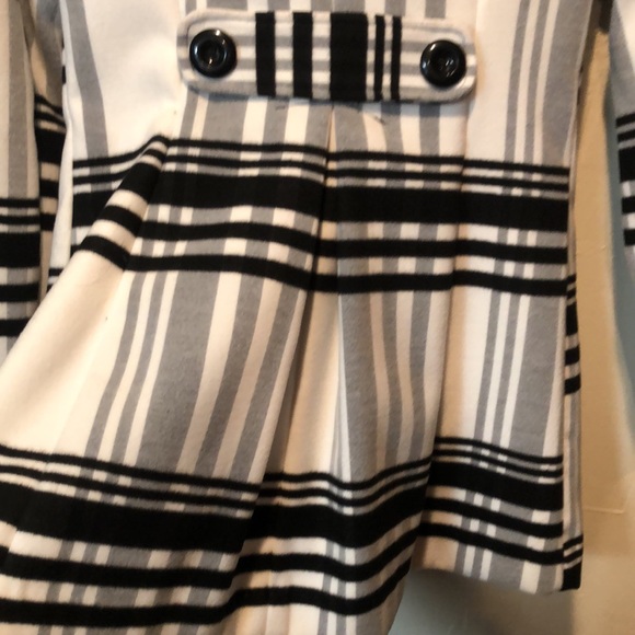 B-wear Byer California Y2K fully lined winter coat. Size M - Picture 5 of 7